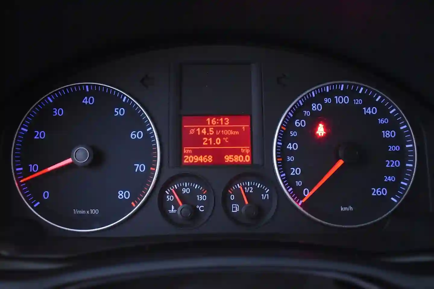 Car Image - 5GppVSubvnVs4aZrHH8oMN