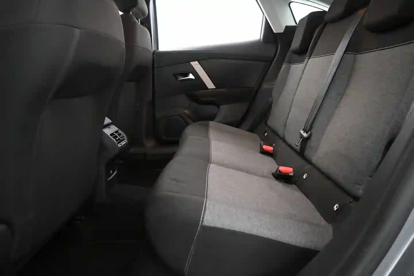 Car Image - 6yZKIKkb0eKhZVjoGconxX