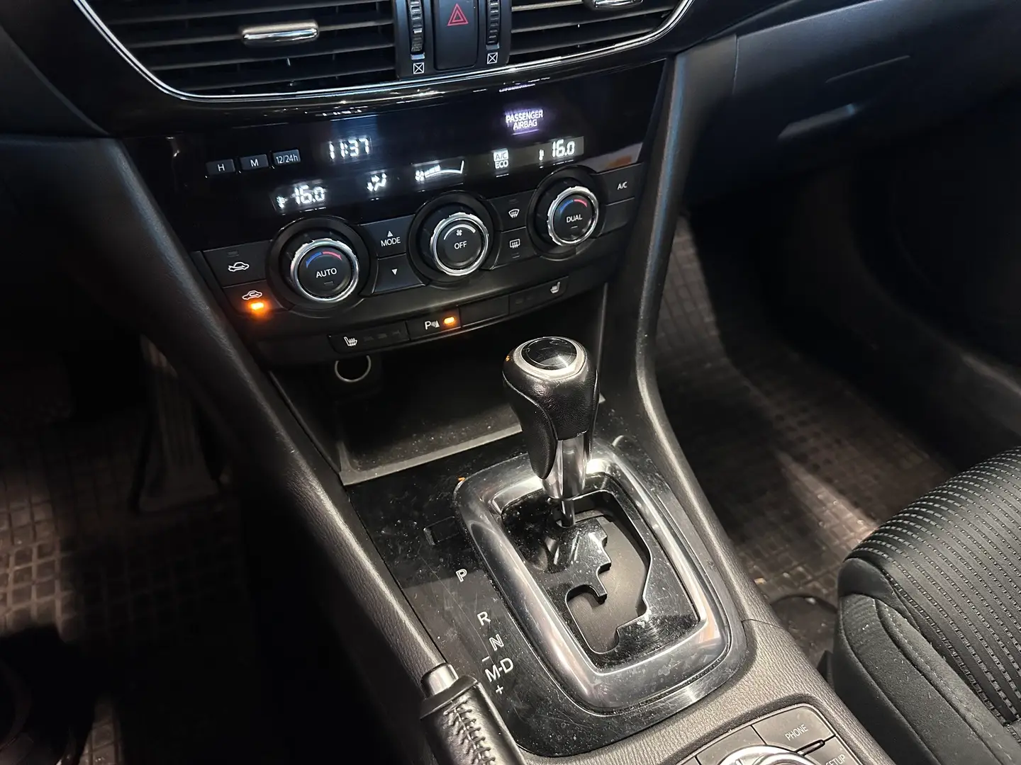 Car Image - 18COn2GjIva1BtXlMwLPOX