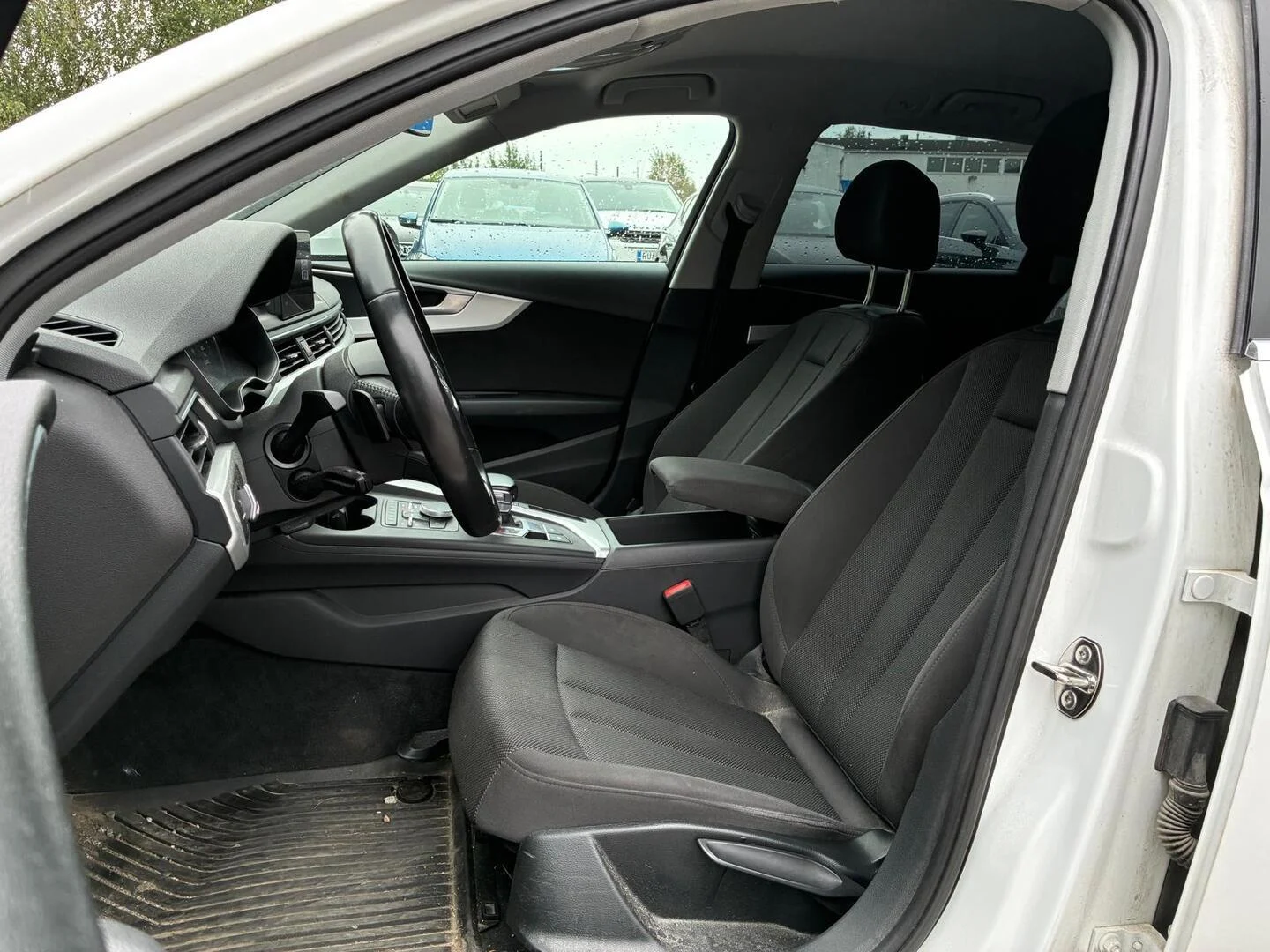Car Image - 4lJ3ZGVZrAE1ycofdlztTn