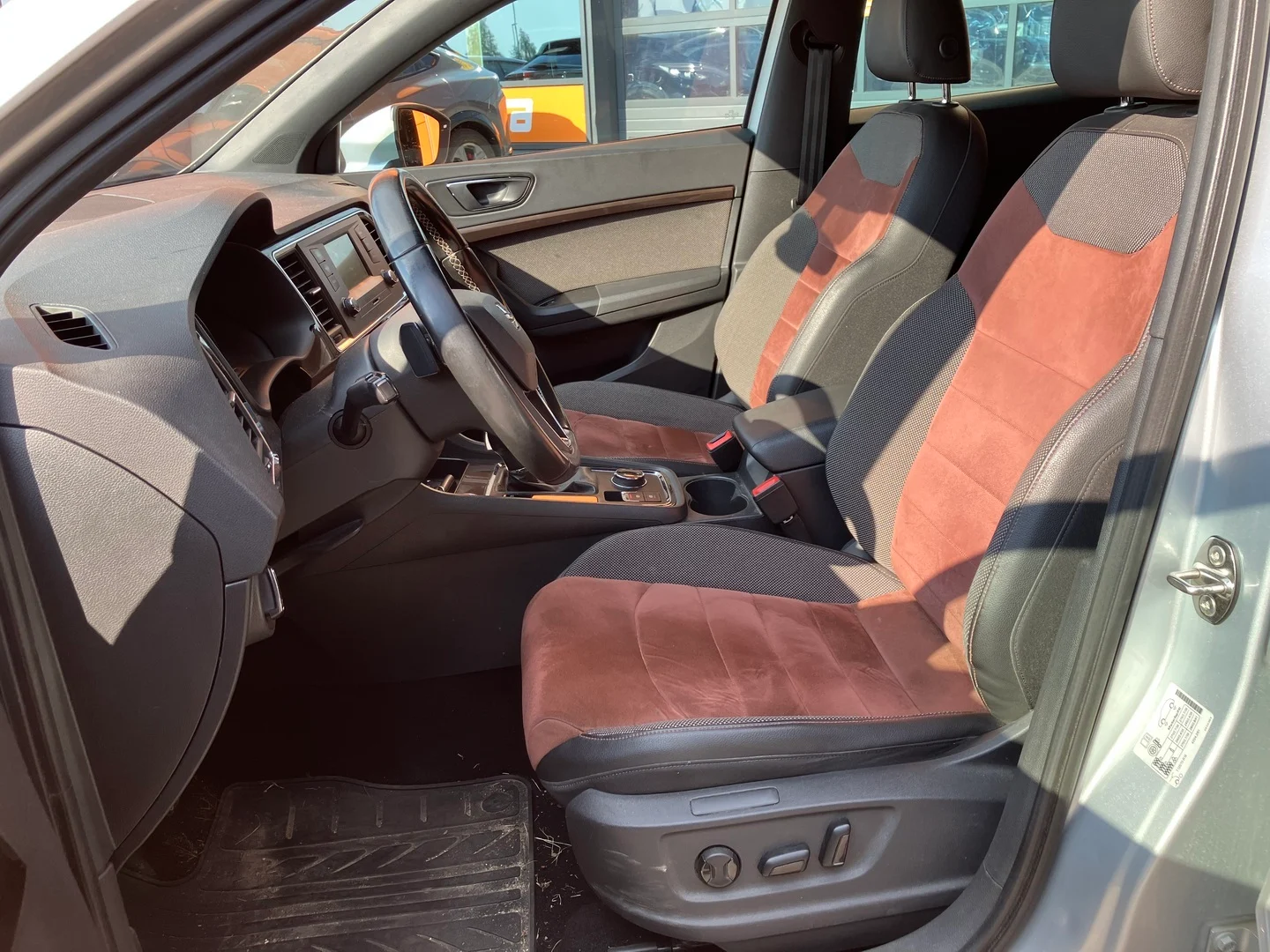 Car Image - 3DVq4ZGbU3qnrW7RRrQxsx