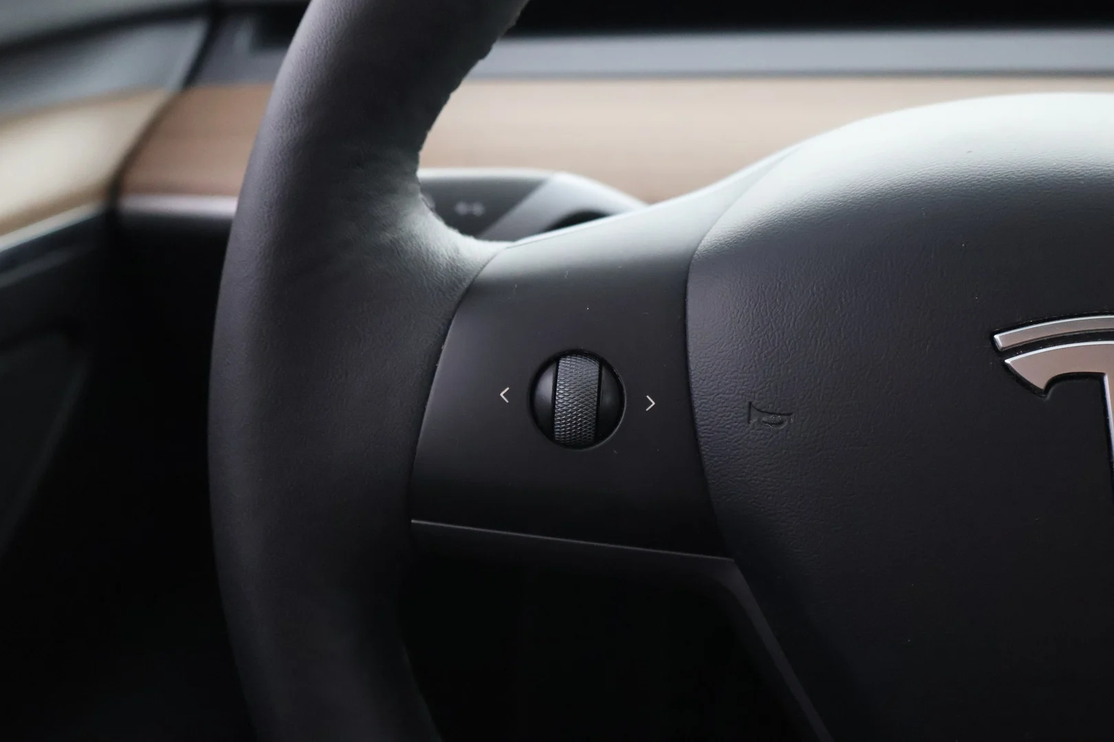 Car Image - 4p7U22emsdOn2GaIUuakOX