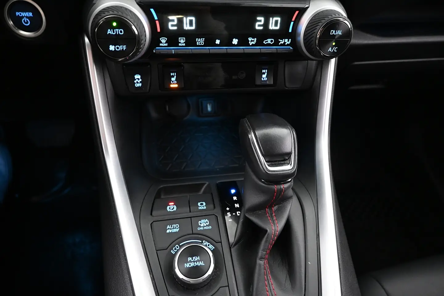 Car Image - 2YYh101bhuSBLneaLWqU1X