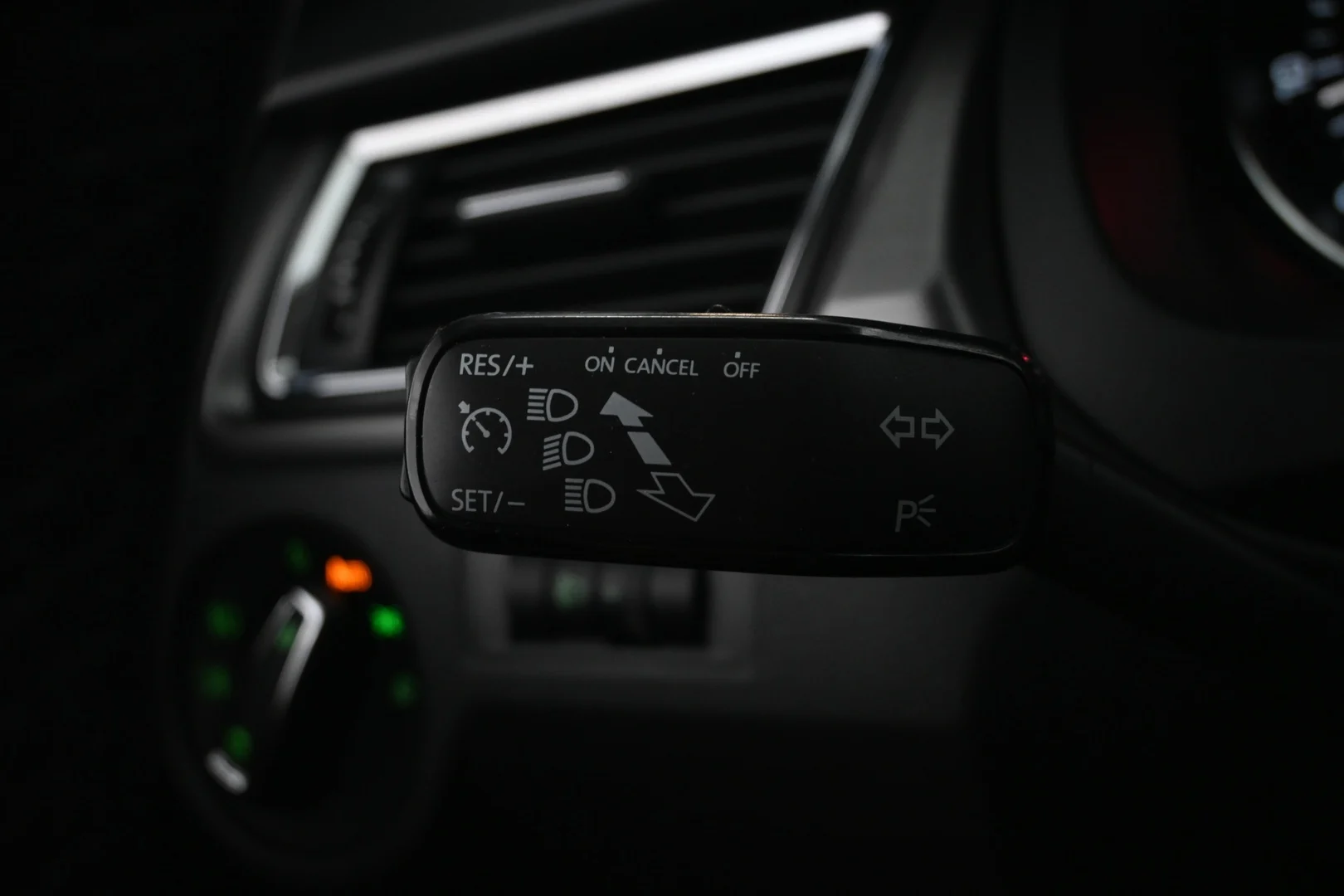 Car Image - 79EC46UxGAn7rcuv7JzHkl