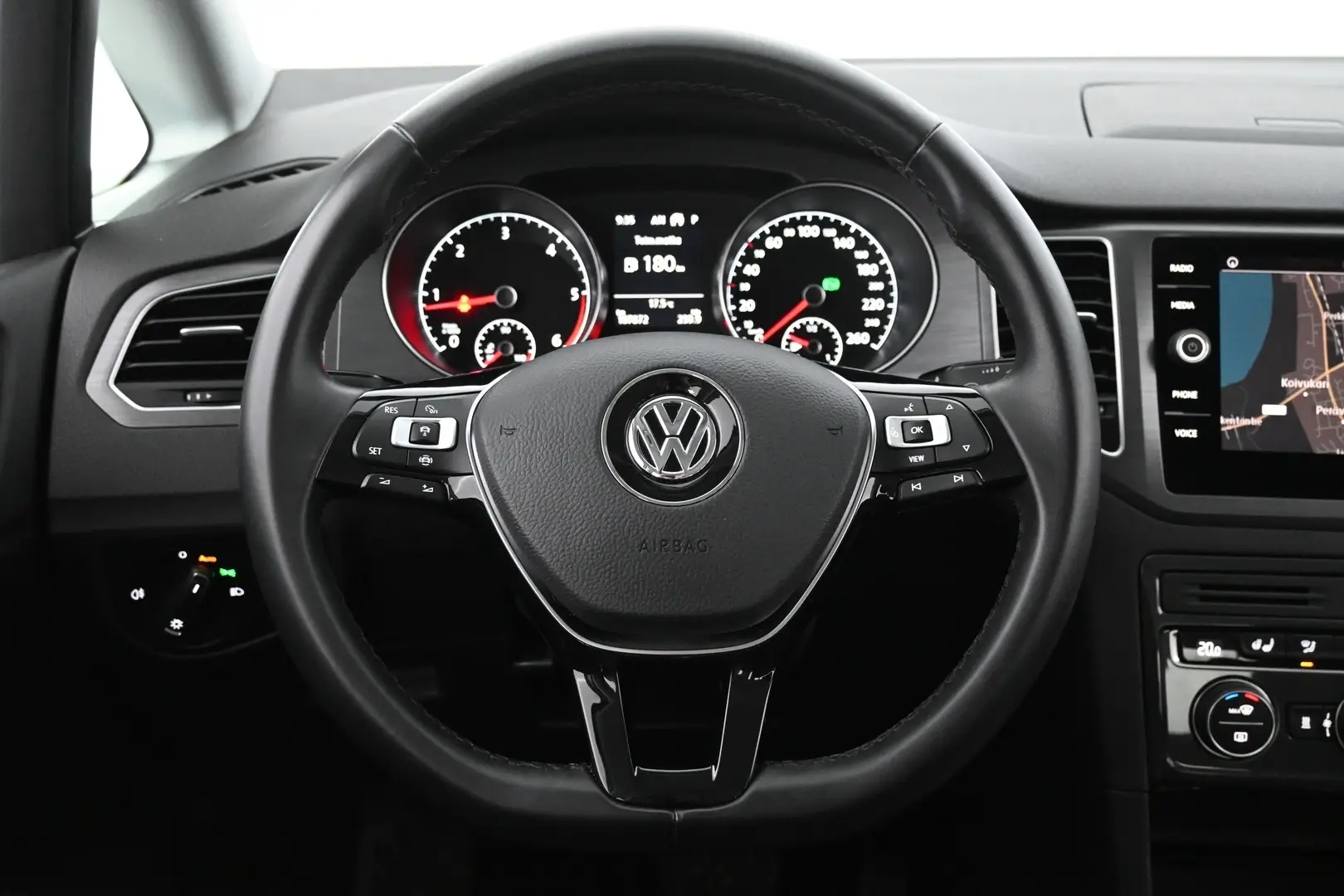 Car Image - 7KmoB11RE43HCBGp4ccymE
