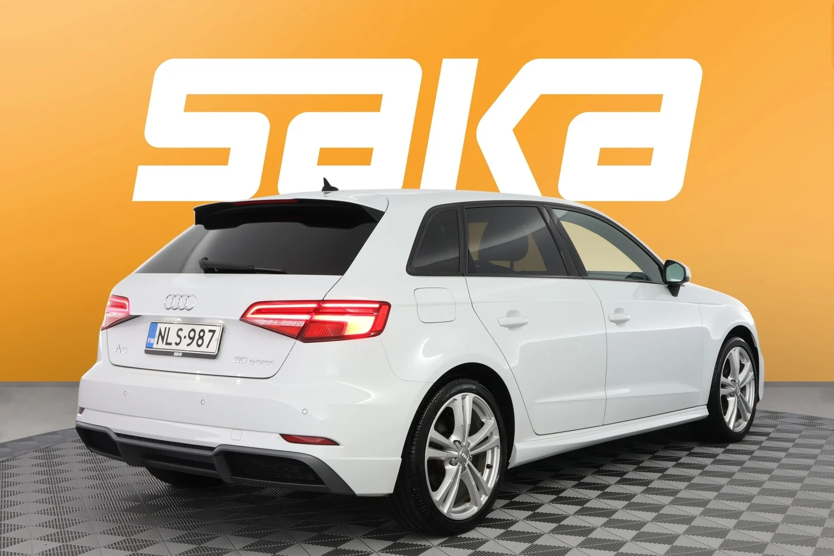 Car Image - 34ectiUITQ8F21zkDoXO47