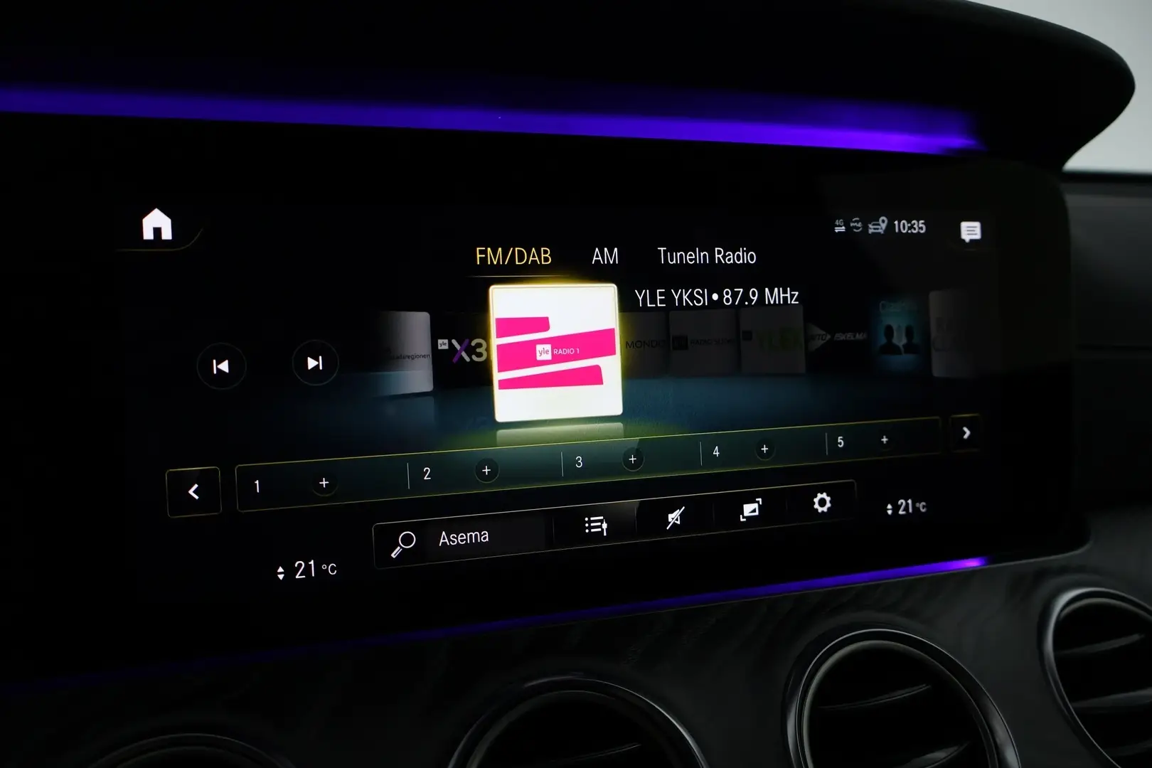 Car Image - 5H331shrfcWo0ze9Ng9SiW