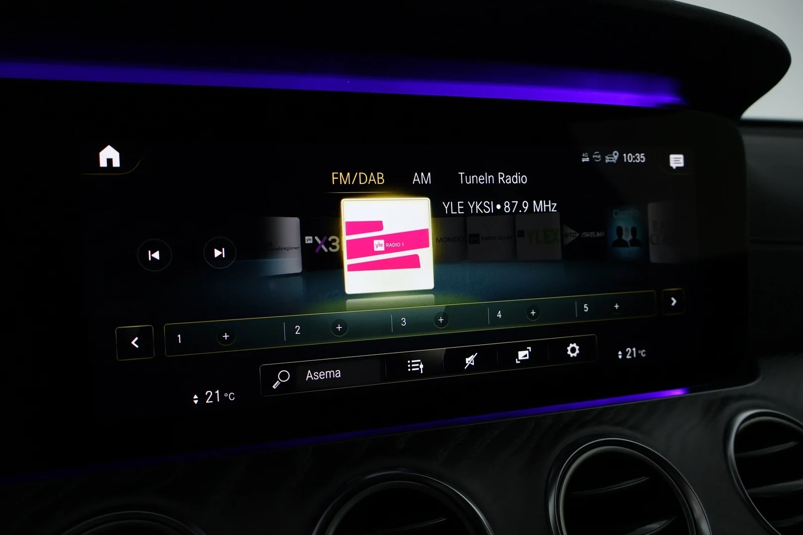 Car Image - 5H331shrfcWo0ze9Ng9SiW