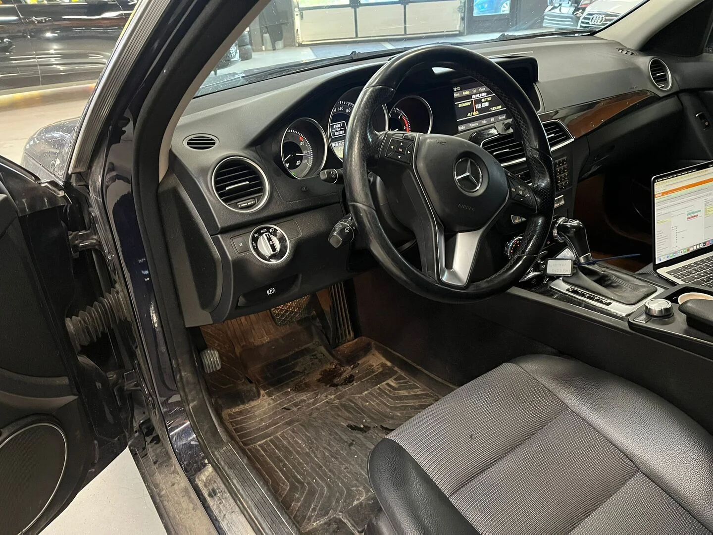 Car Image - 6MNT0hGdm2zhHqhDSTnzQm