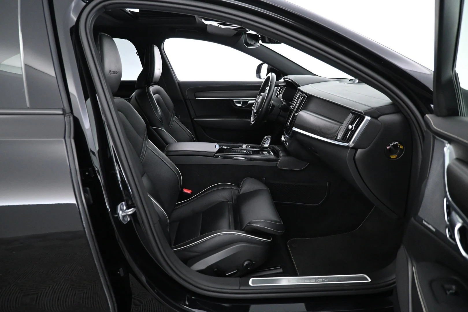 Car Image - STT4Vpdr0O9d0rA4ruG4g