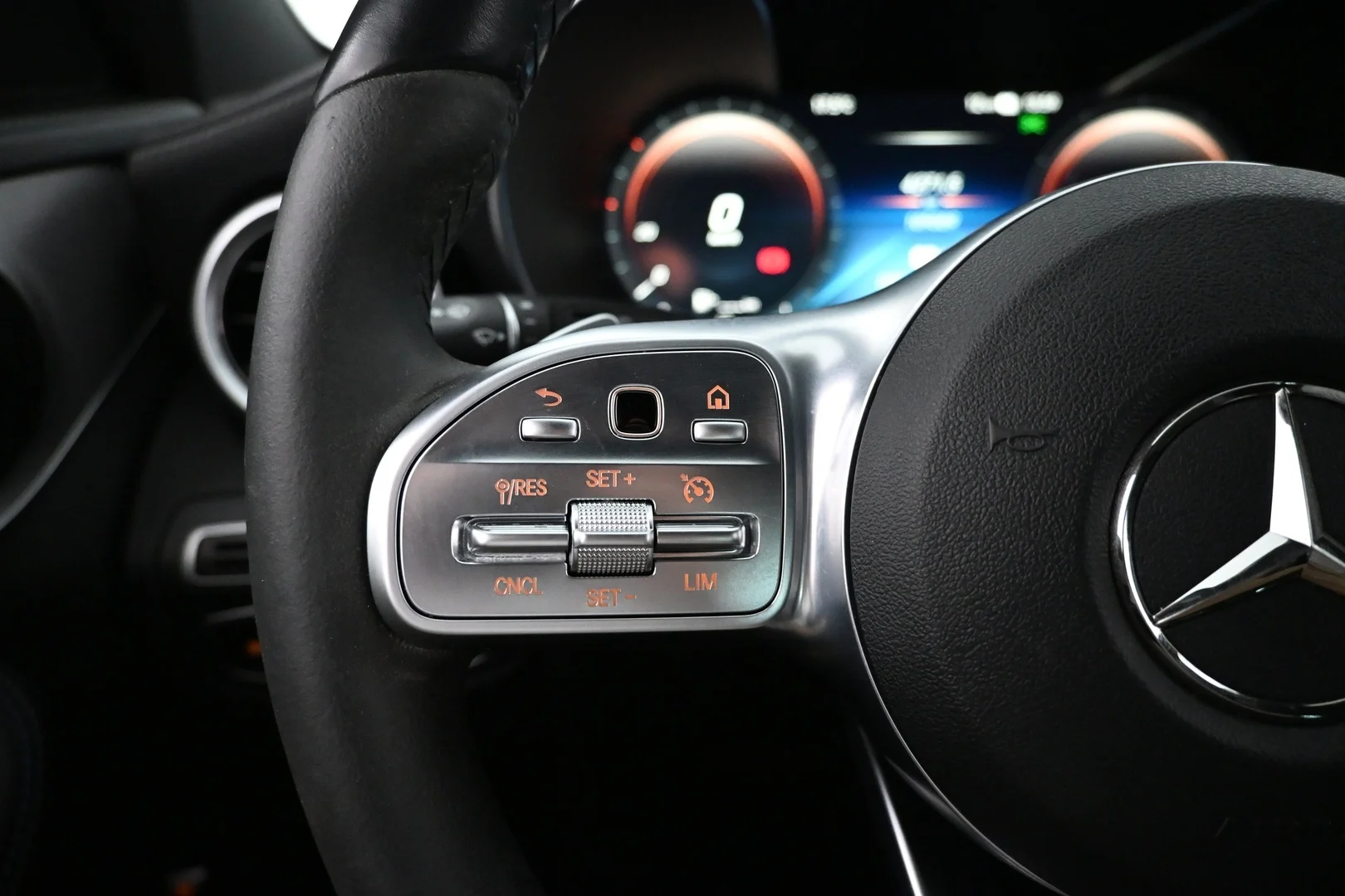 Car Image - 3DaVHPMoBYuKLsY75iiDi1