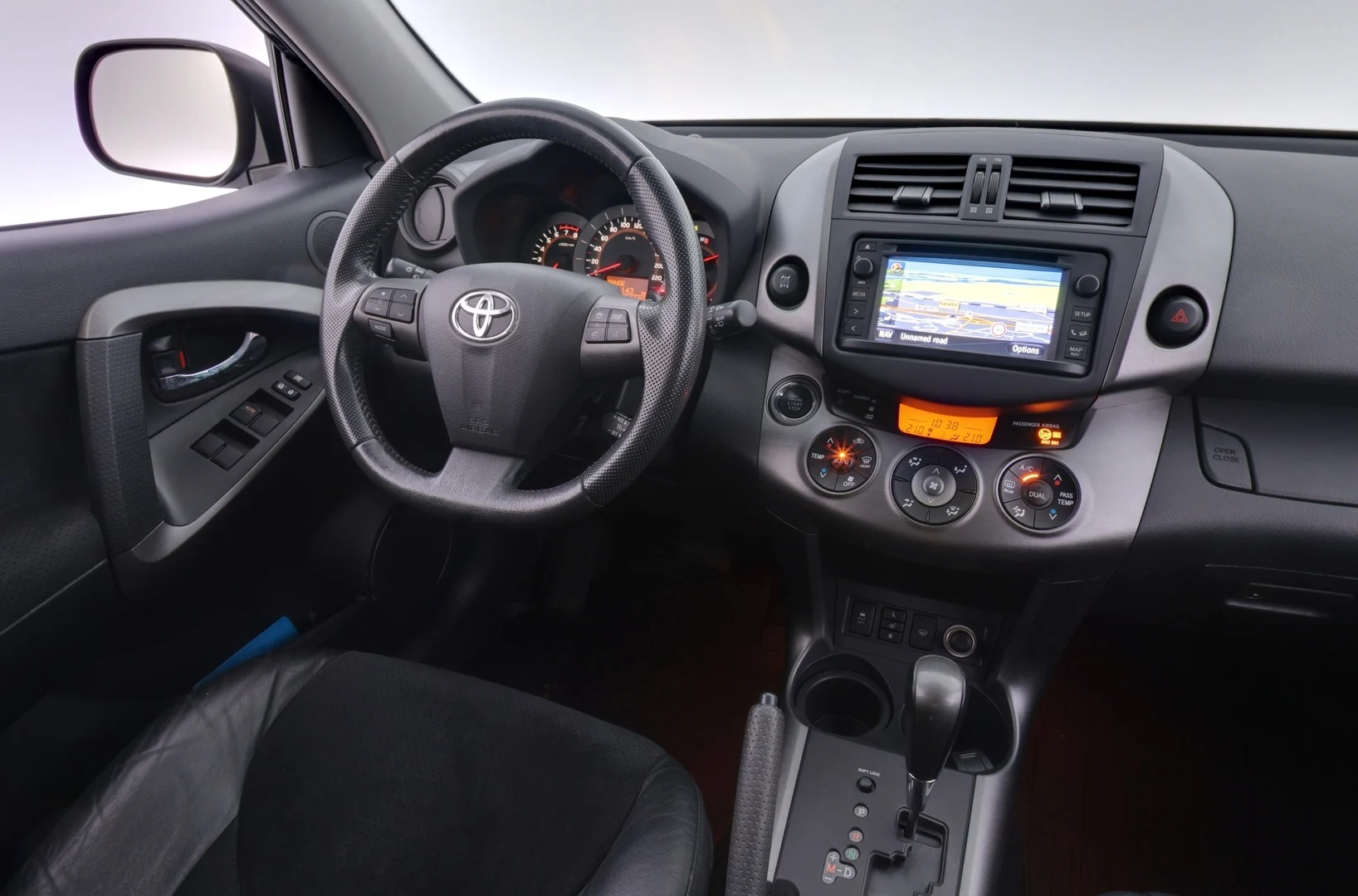 Car Image - 4hBML29hR106LYlFTdRhcU