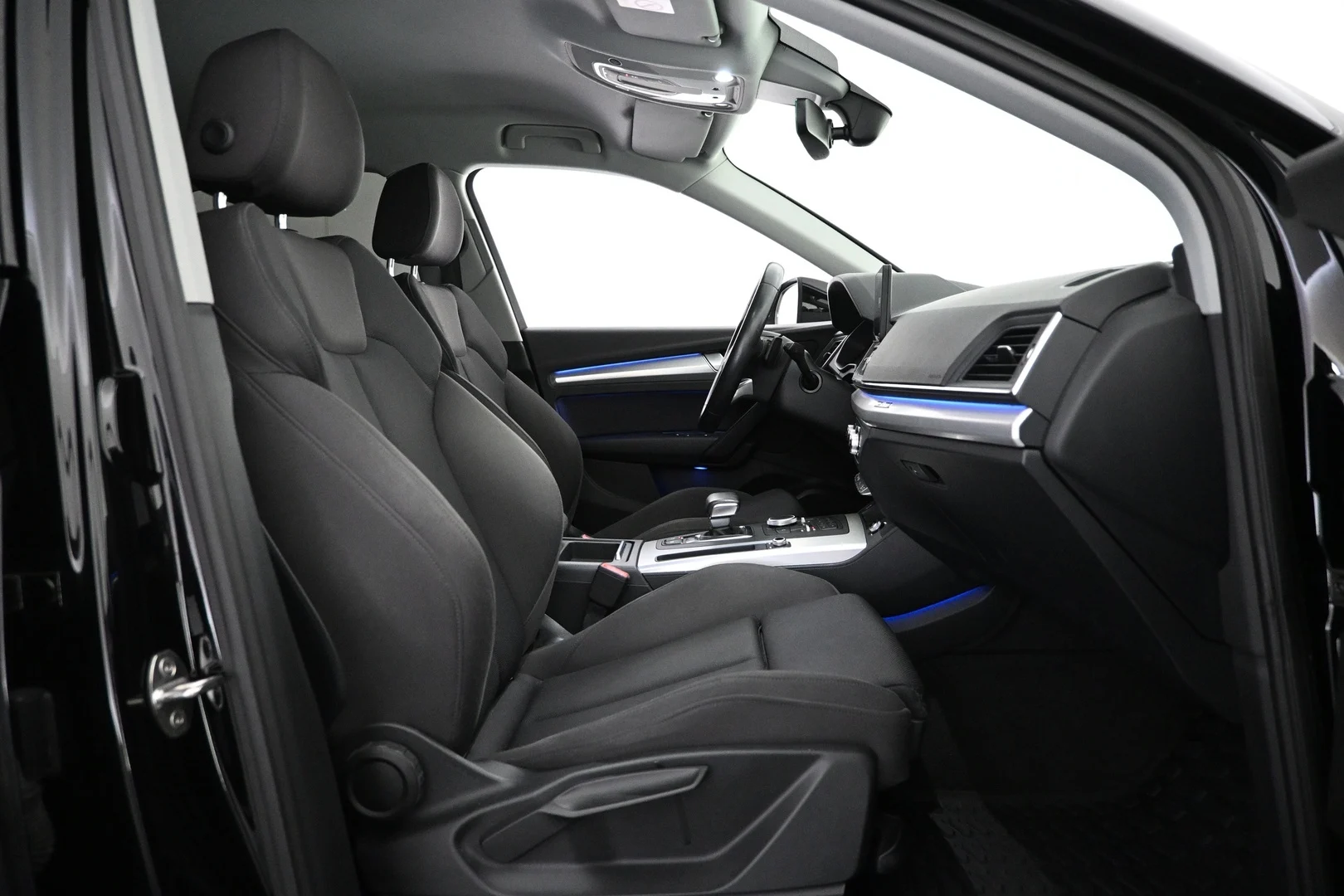 Car Image - 5XfgLplBDvUcwVub8q5bJD