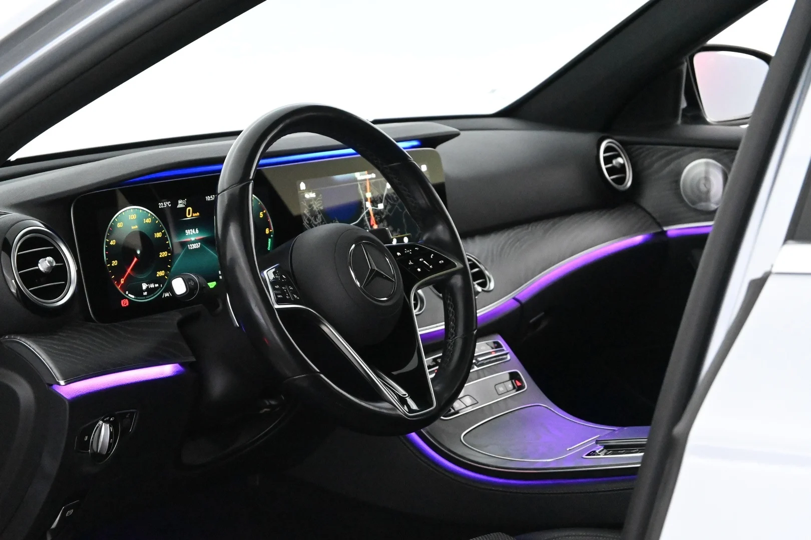 Car Image - 1IfMRQuouA5DKV6YbEFBLR