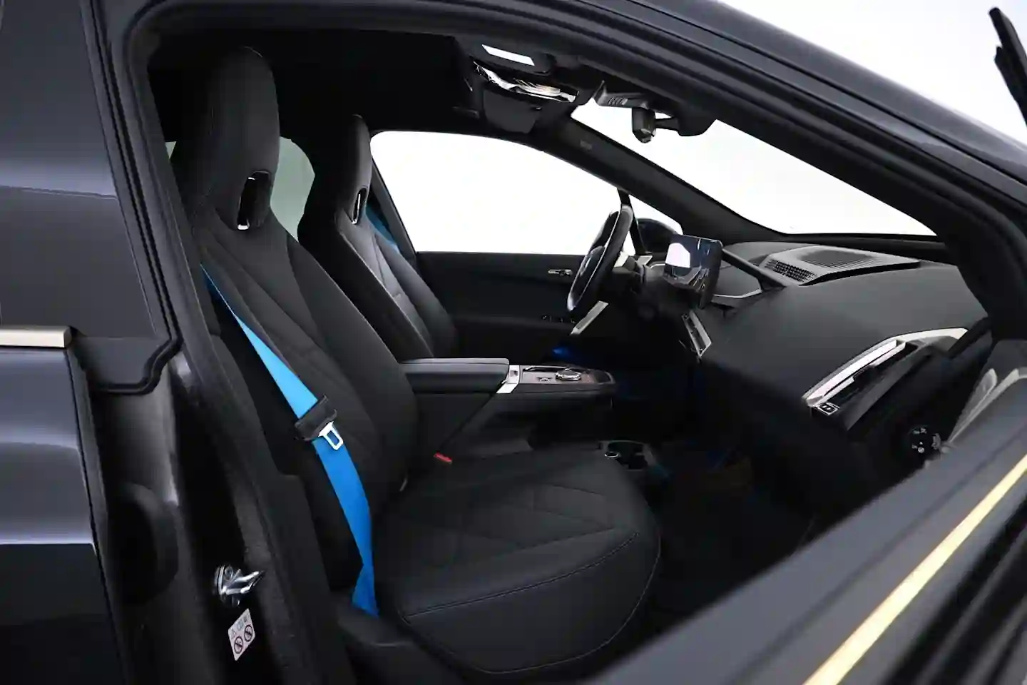 Car Image - 4abqGdMRsVcAjWln3XlB3M
