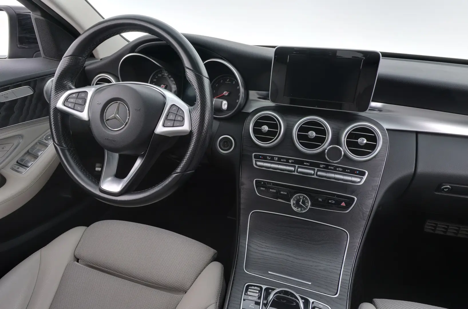 Car Image - 6SpJD0Rnvws8QHctBViLVS