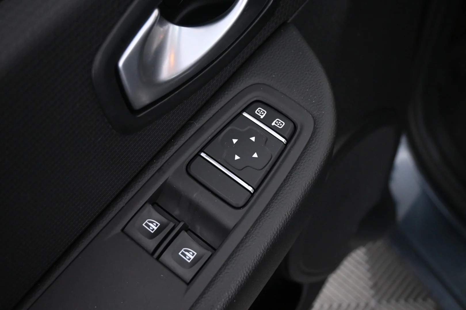 Car Image - 4lc3JHY4OjFWhQKASJWBCS