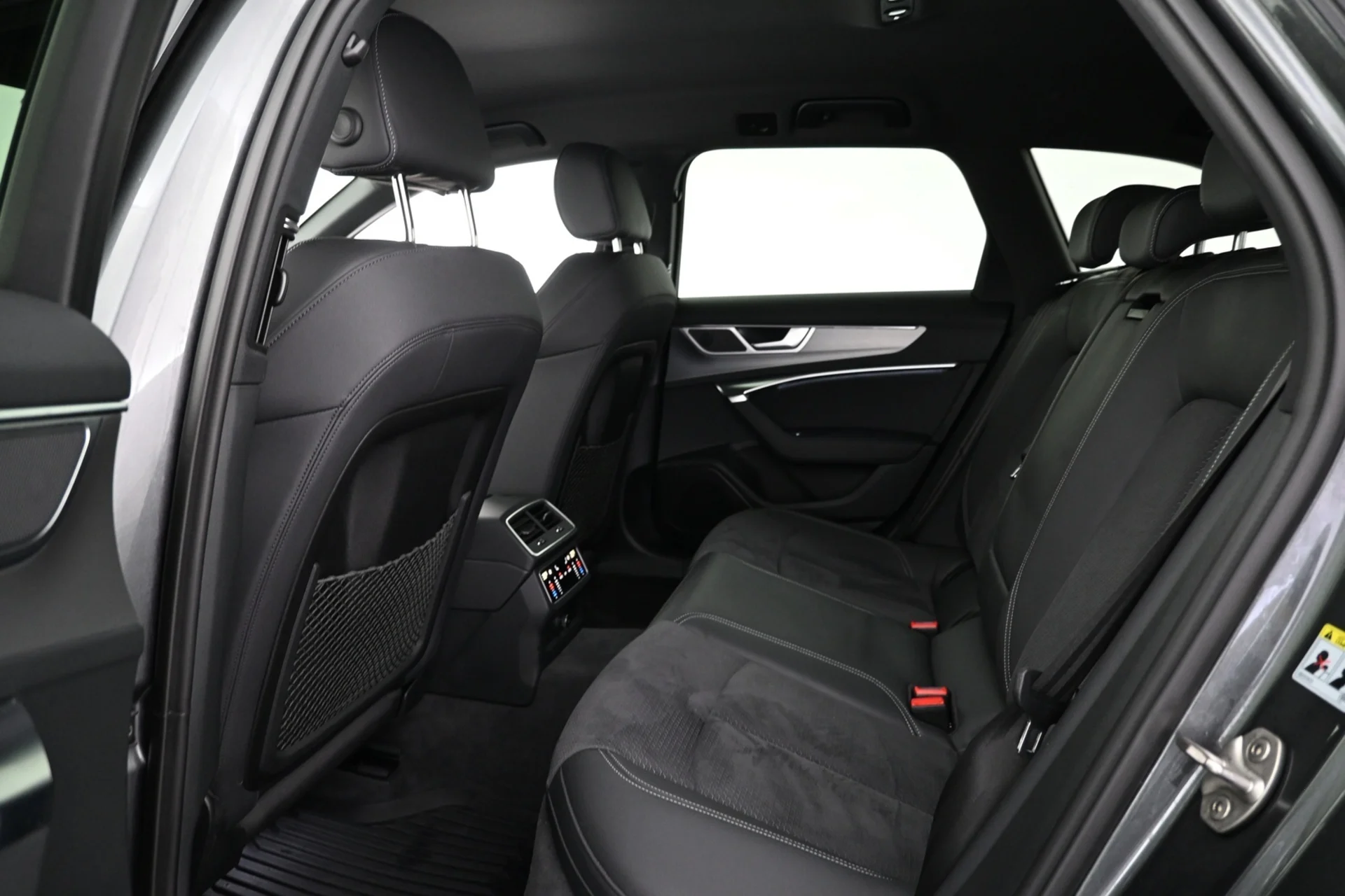 Car Image - 55eynRsJTzkmYz0XsKfLBz