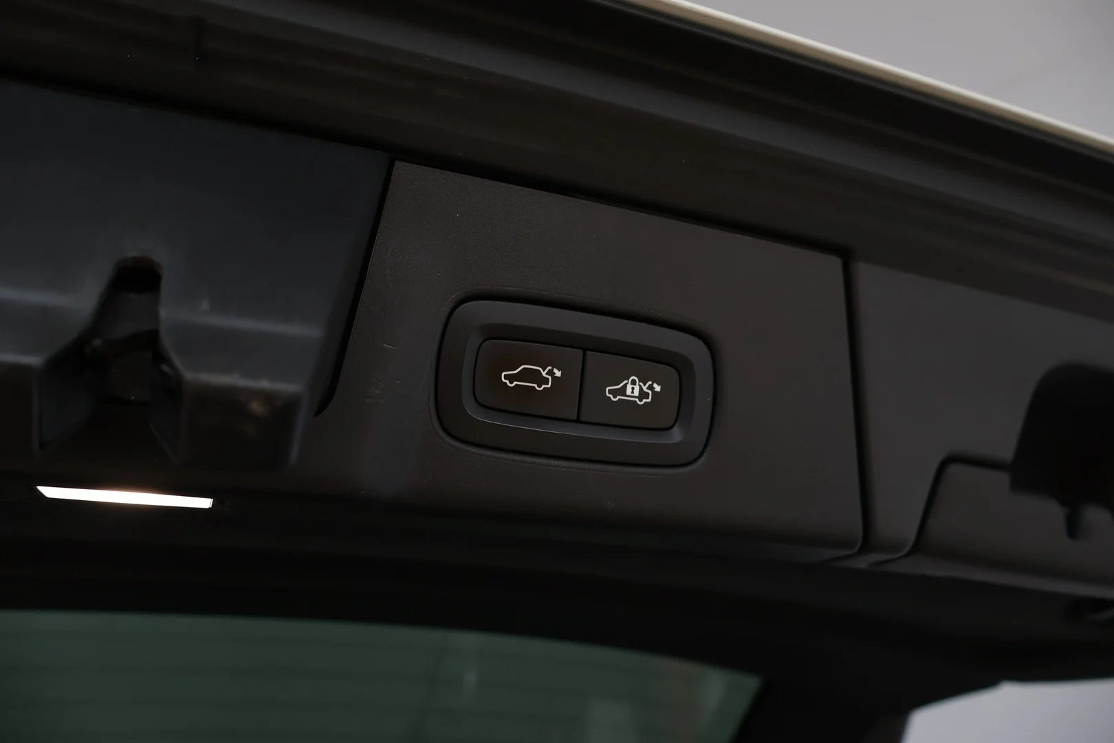 Car Image - 5K894VLqG2g9rR7zixT8qx