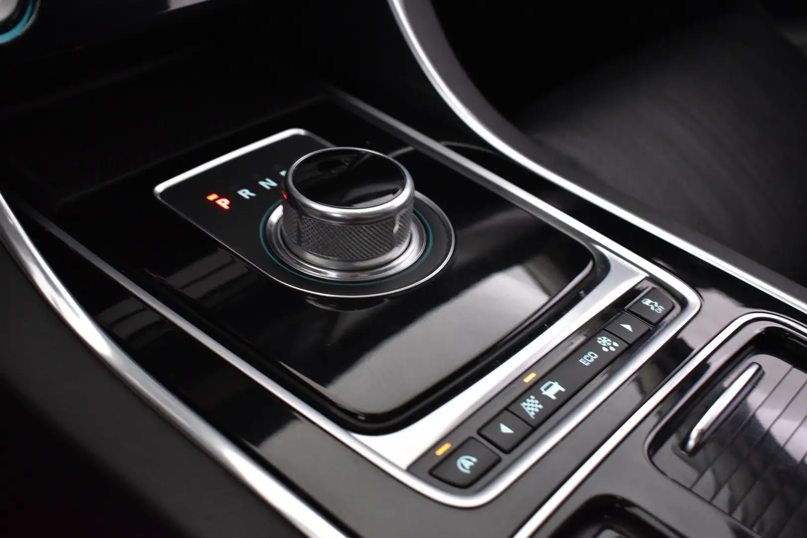 Car Image - 6A8rH248eLAH2W6Z7UYvFK