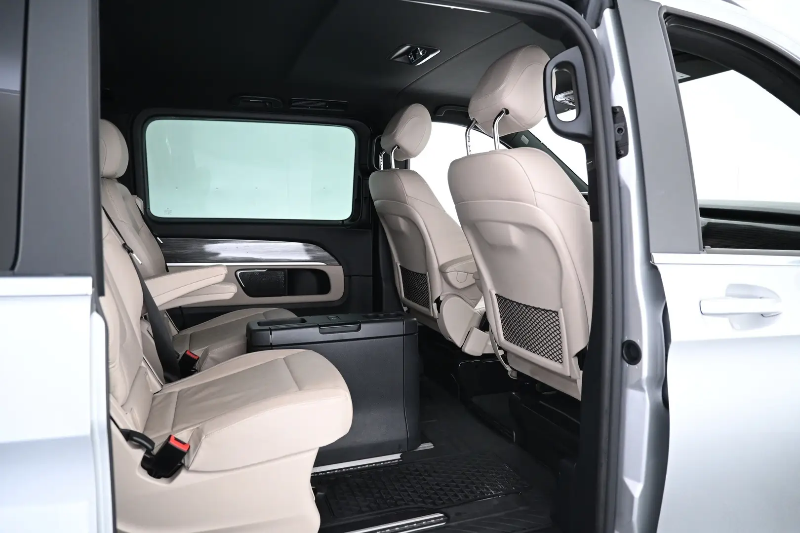 Car Image - 23fm6KtyYLUp9GmmLG37lx