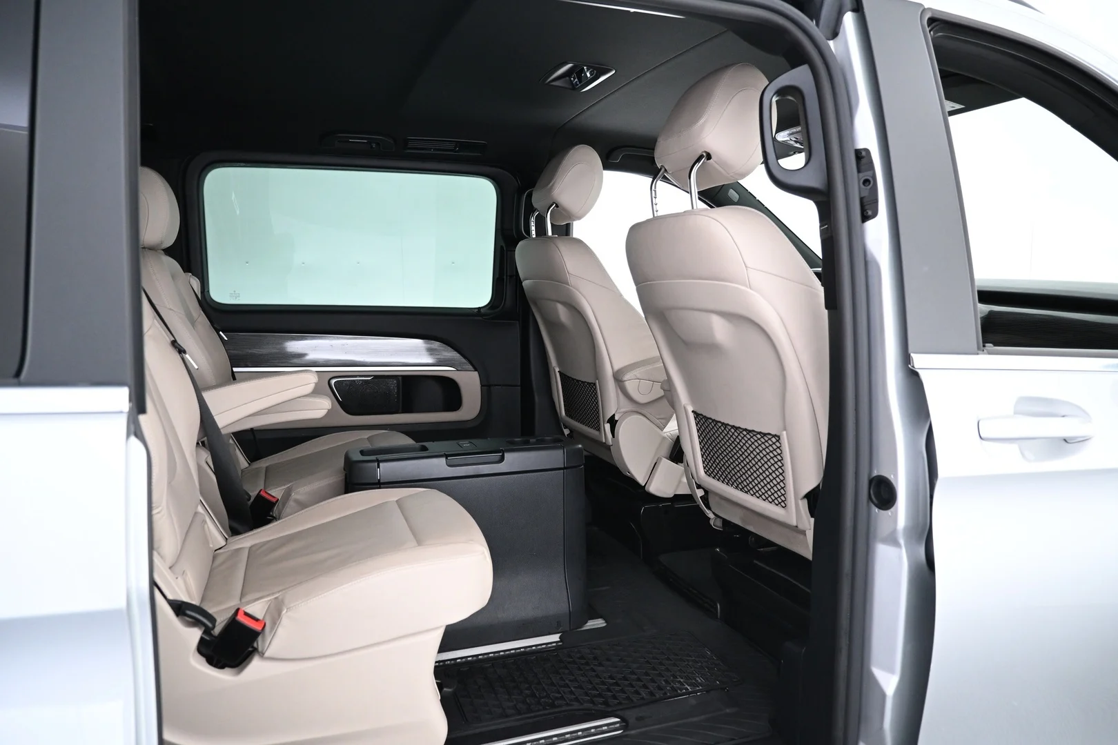 Car Image - 23fm6KtyYLUp9GmmLG37lx