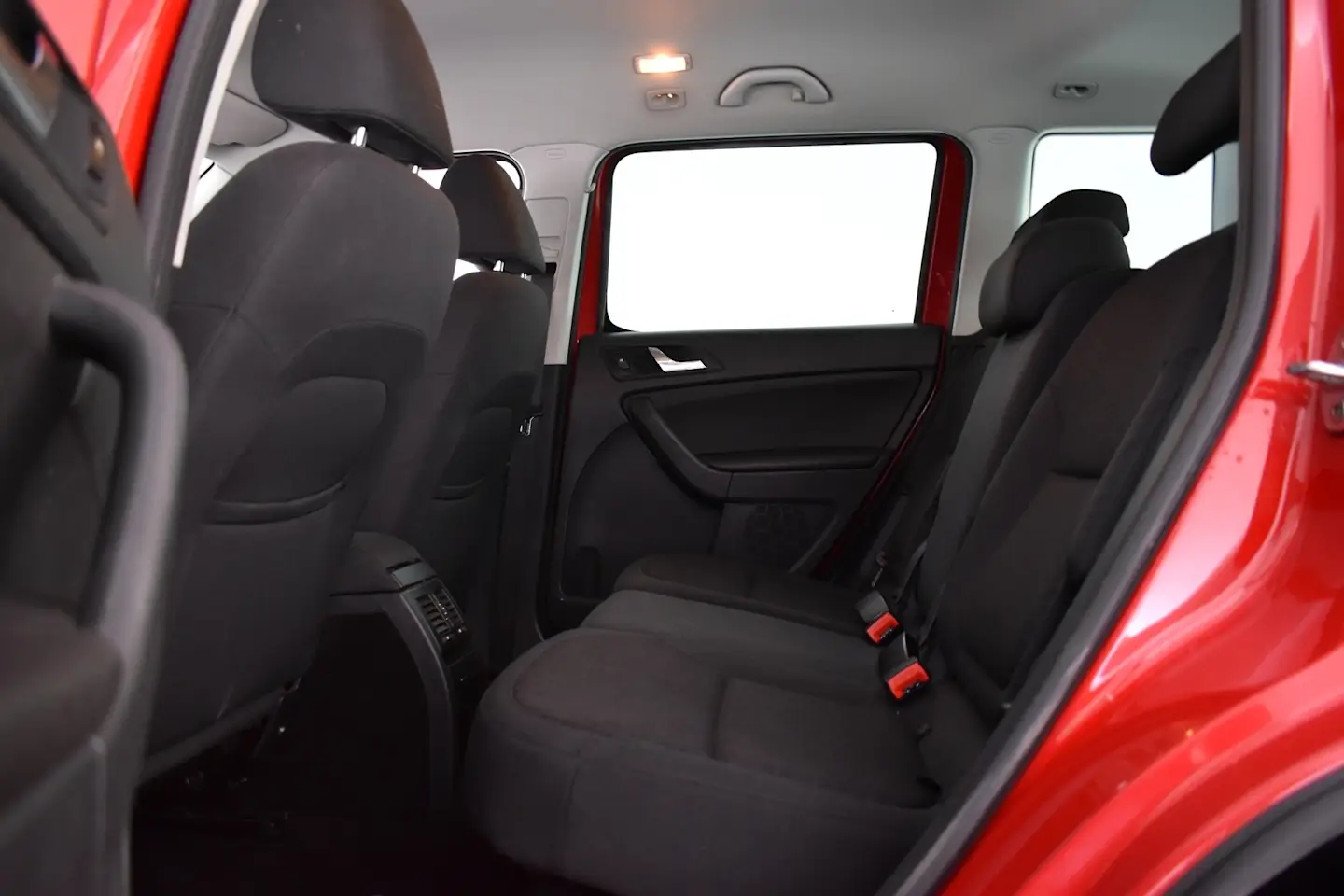 Car Image - 5HrkLo3uruj6qbH9OMWtb2