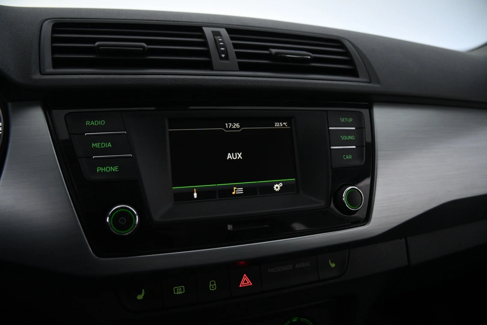 Car Image - 5fDd9lJw5Yigeqjz02guNP