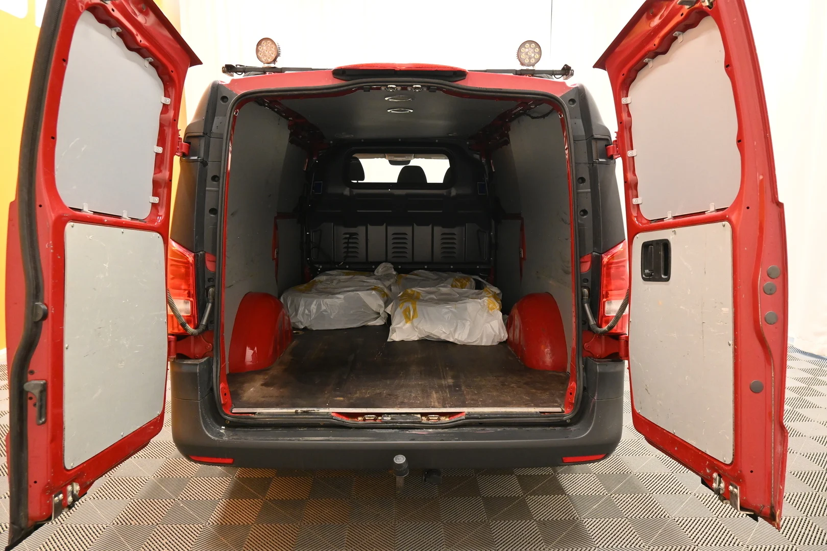 Car Image - 6lVjMBhCJjIn97mzorlkb3