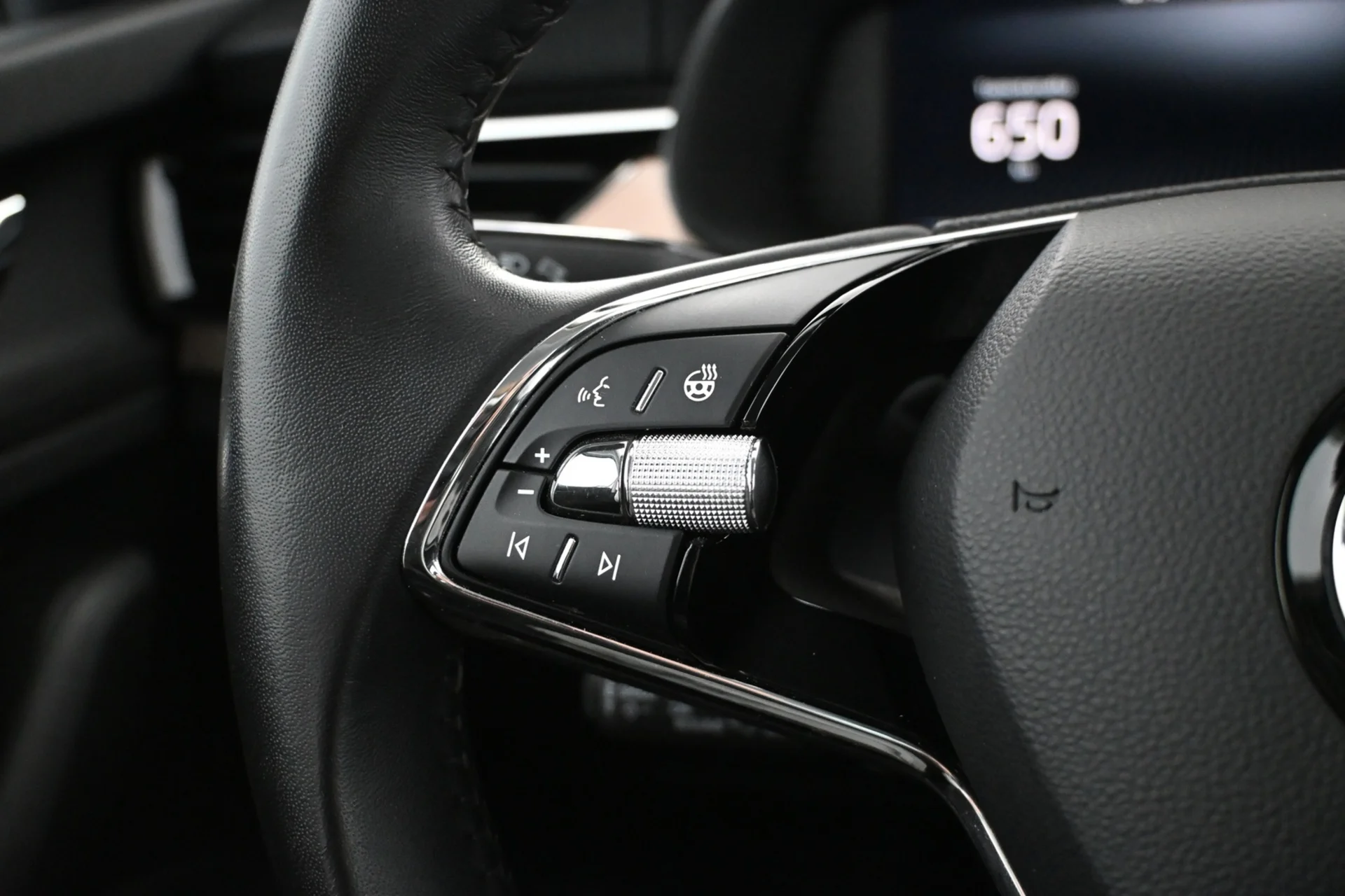 Car Image - 6wuz9agQHbUrJeLhYX3zCP