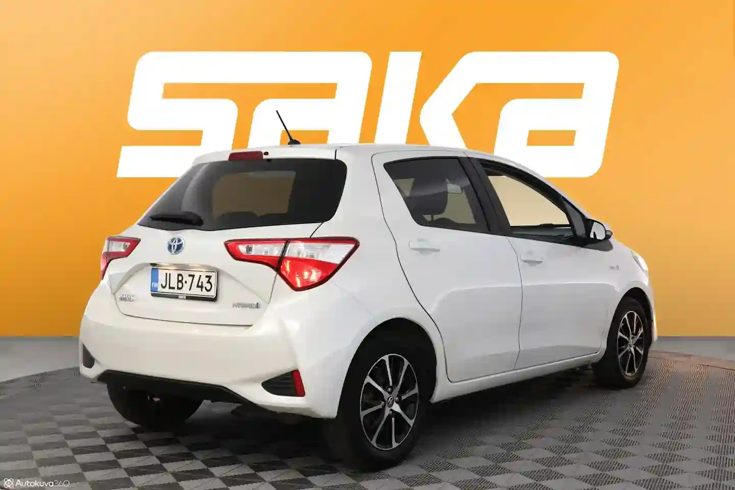 Car Image - kVxtlrVCa7sV8DR9rTwZ4