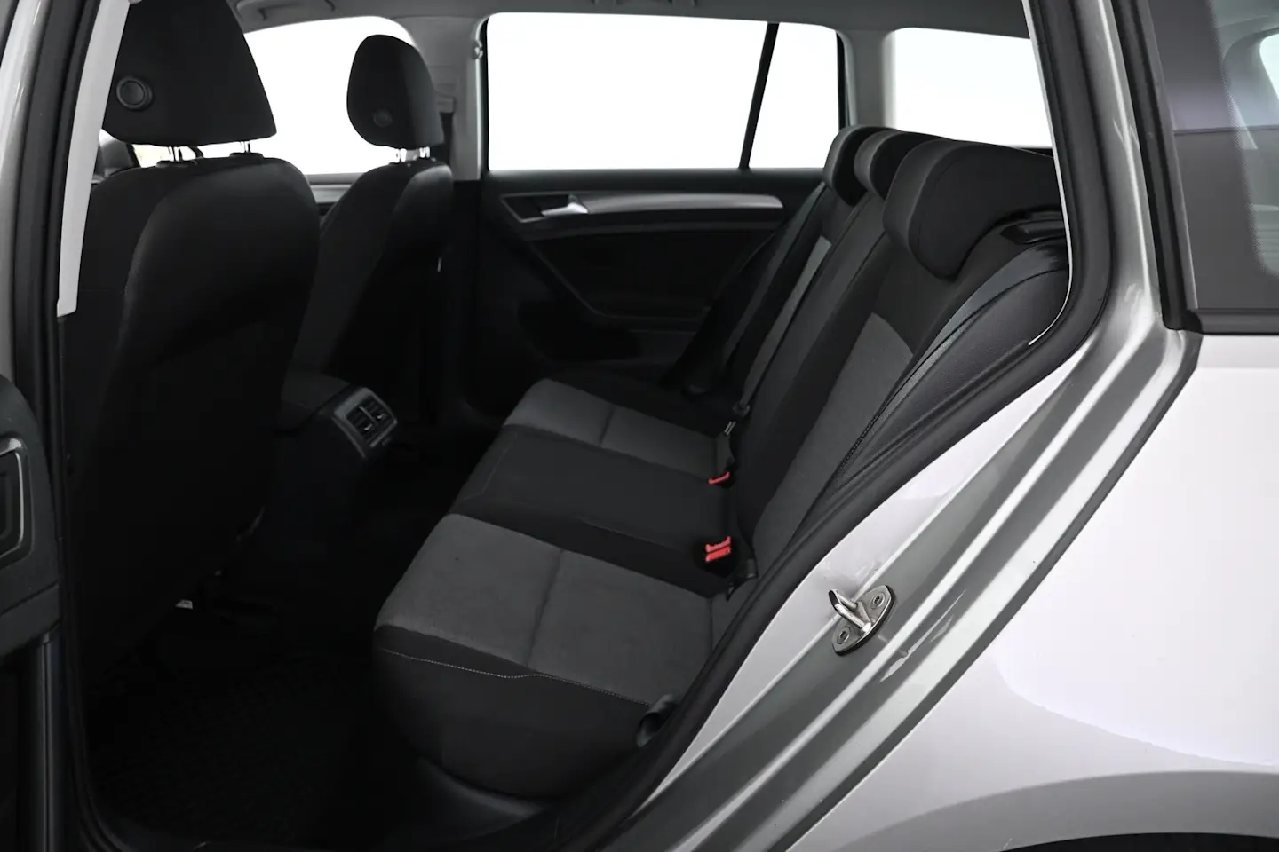 Car Image - 2yxUhVxltFYYS4N3SUoCmF