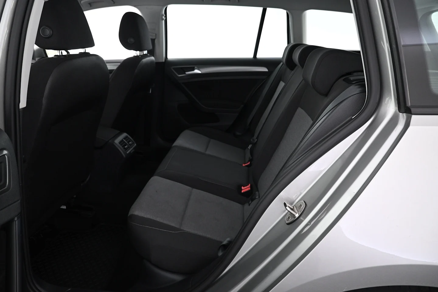 Car Image - 2yxUhVxltFYYS4N3SUoCmF