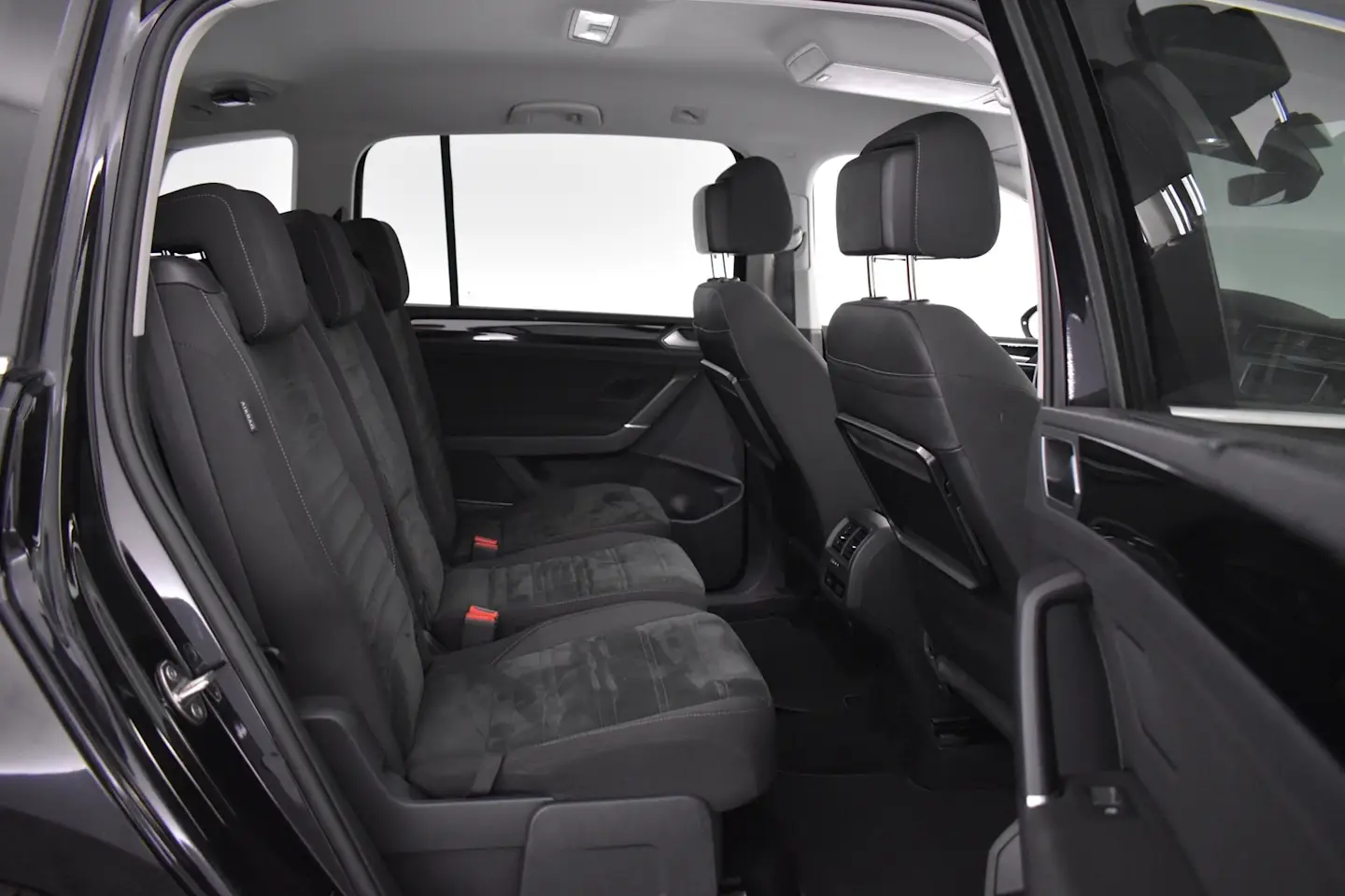 Car Image - 2YJWTf0rpwVoiyKmxI0NEu