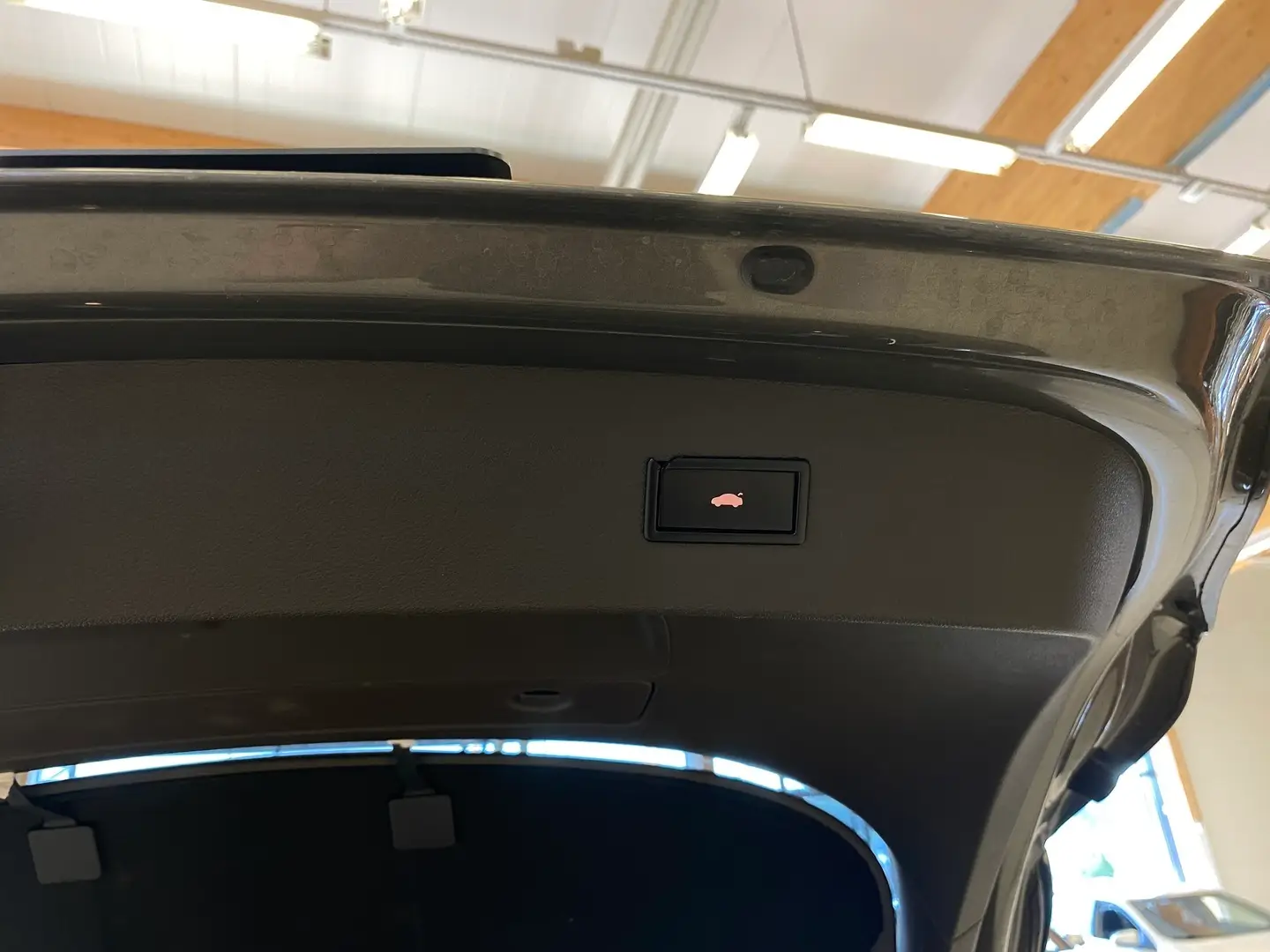 Car Image - 7Gj14O4VX36msYuf3JEw6K