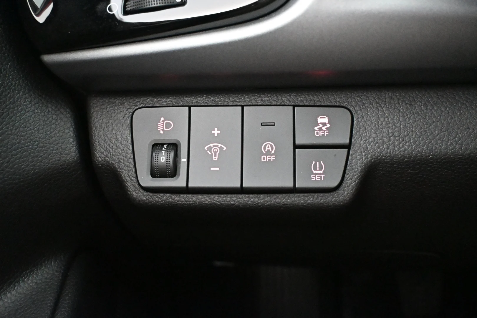 Car Image - IAoZhAnRXgvLewQyaOWOj