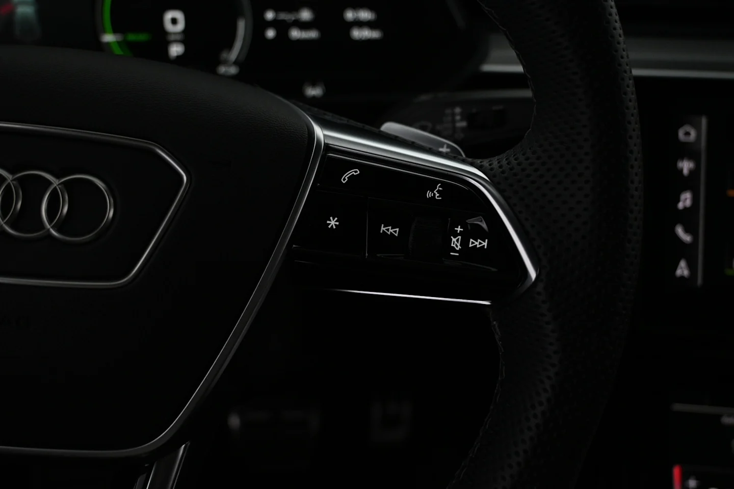 Car Image - 3SeTrWVFpMxFcxx8TpHywU