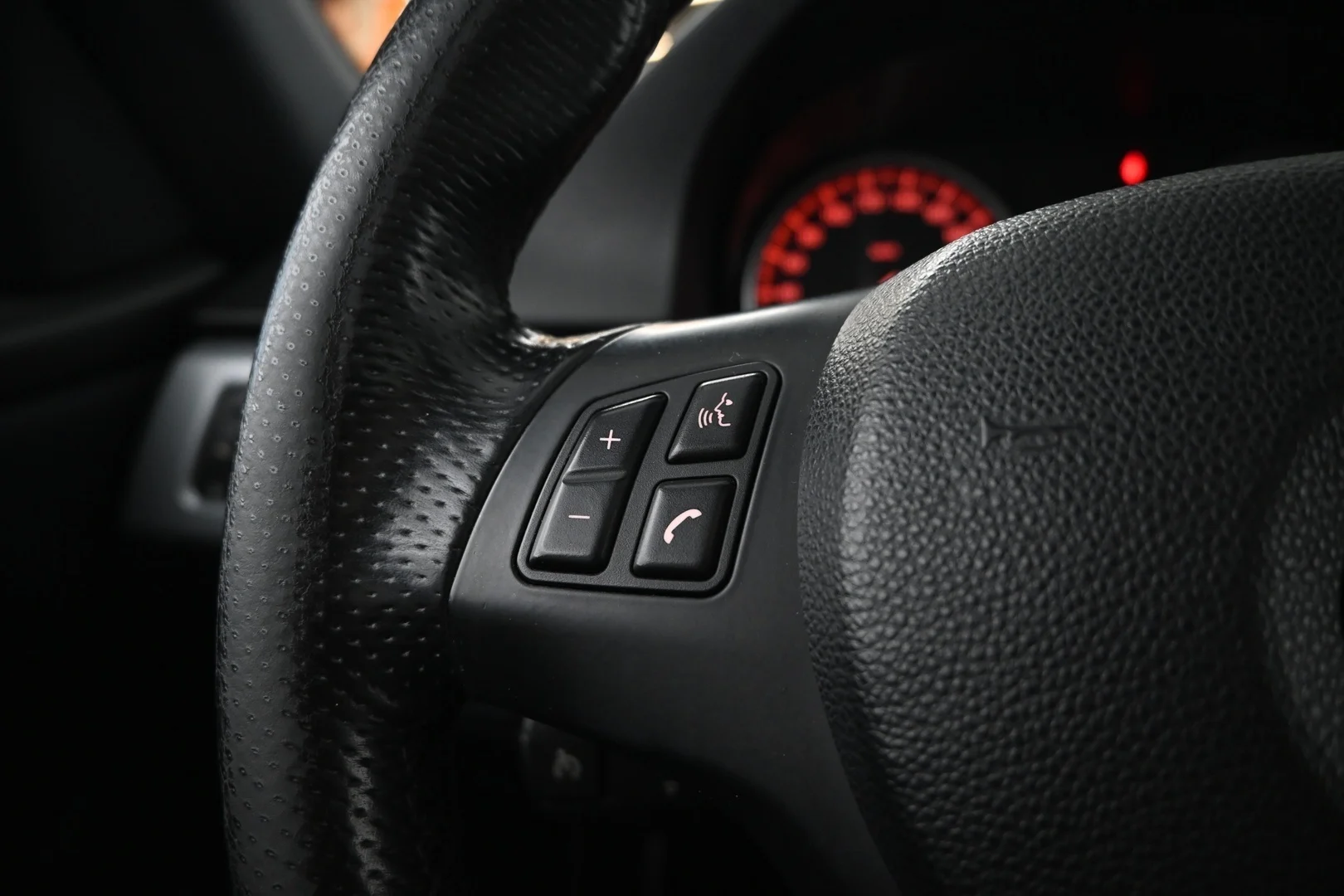 Car Image - 3Fn45geCD4pG4rfyUiOTkW