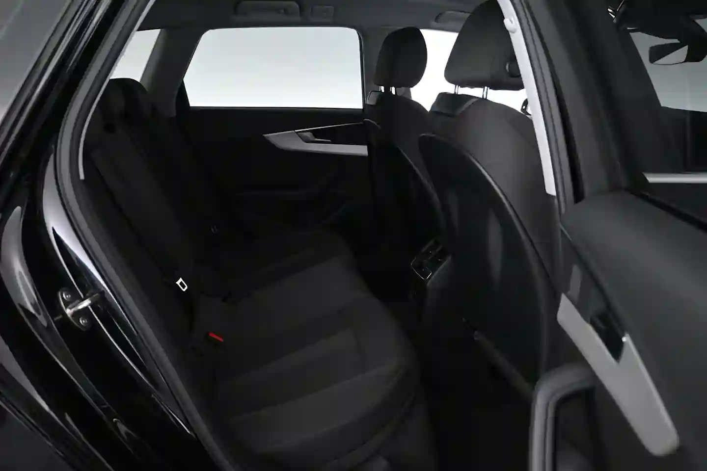 Car Image - 5pocurbbGsm6bKBR0kmsOE