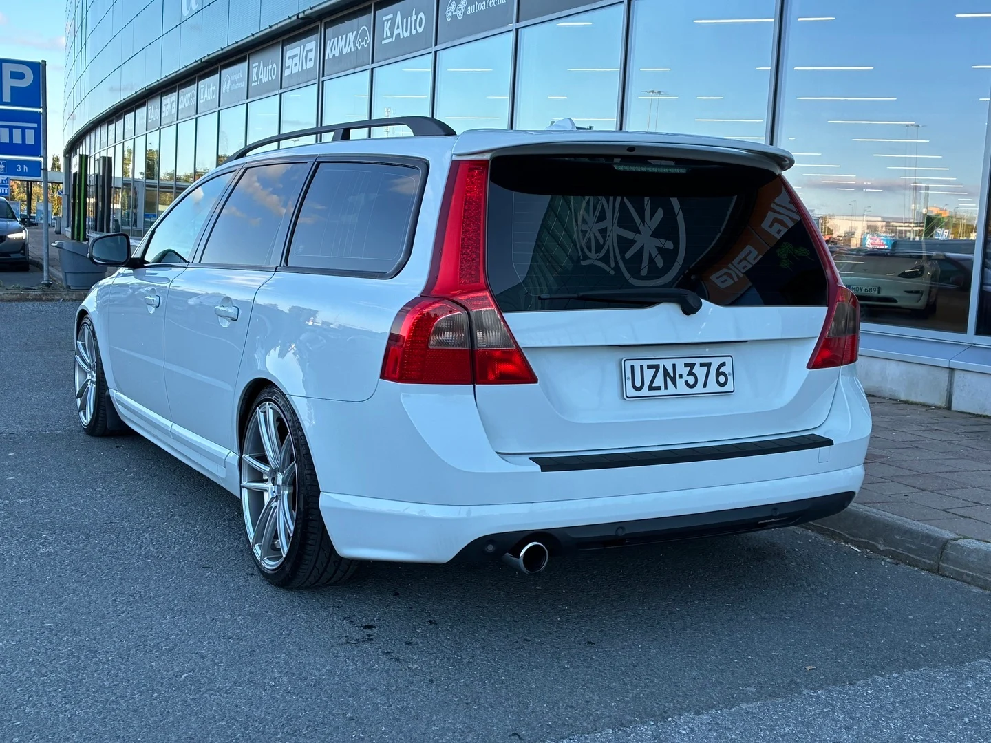 Car Image - 79HCmfTeSyMcAJIKxeeR31