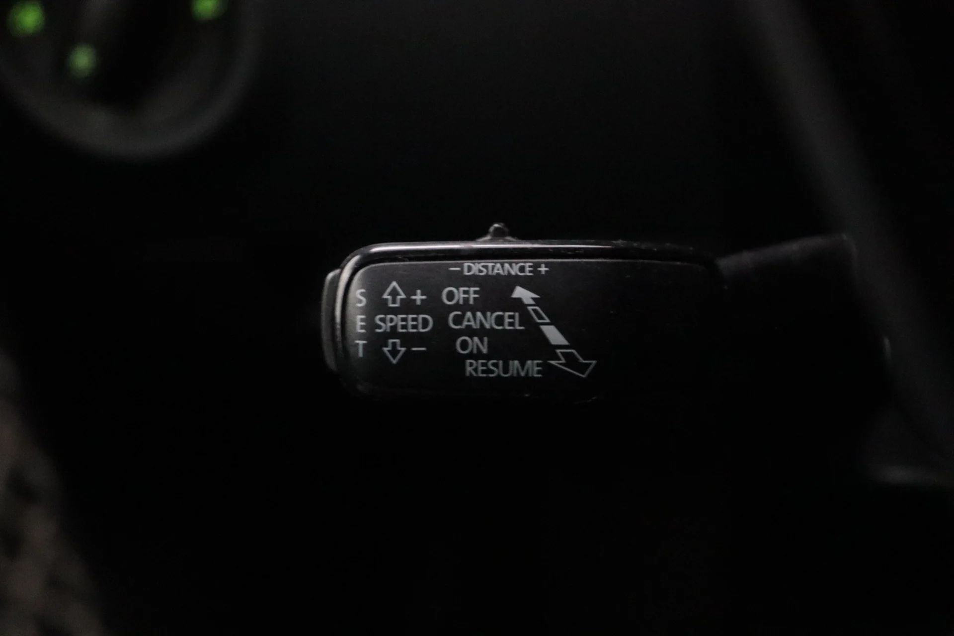 Car Image - 6OA9XdqLFa3XfooIkri4OM