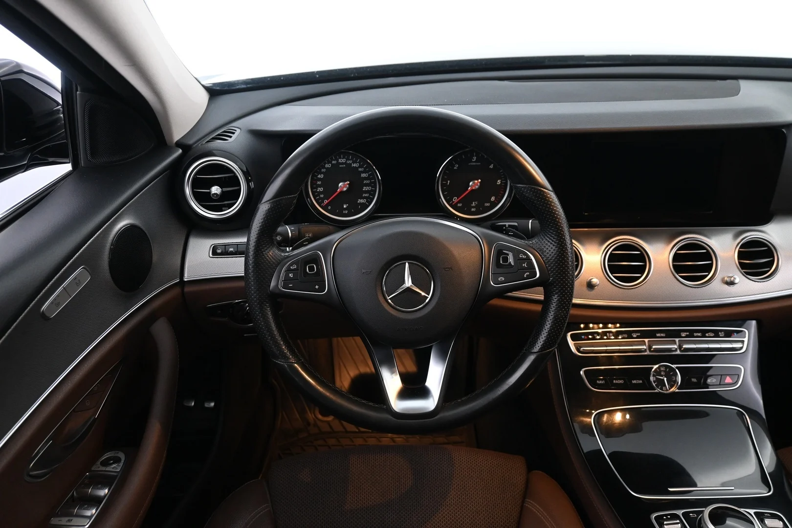Car Image - 1QKCNIZkk4veKM7L0tP5DW