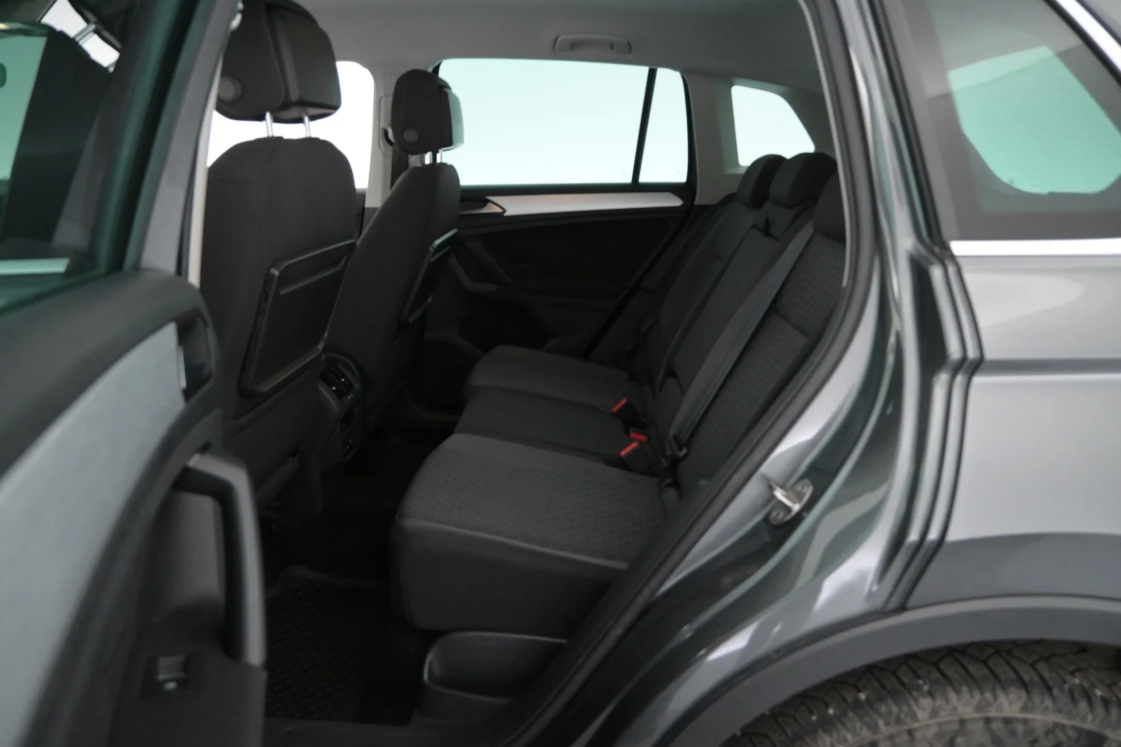 Car Image - T4zFTp3AubsBD2j5sNKiA