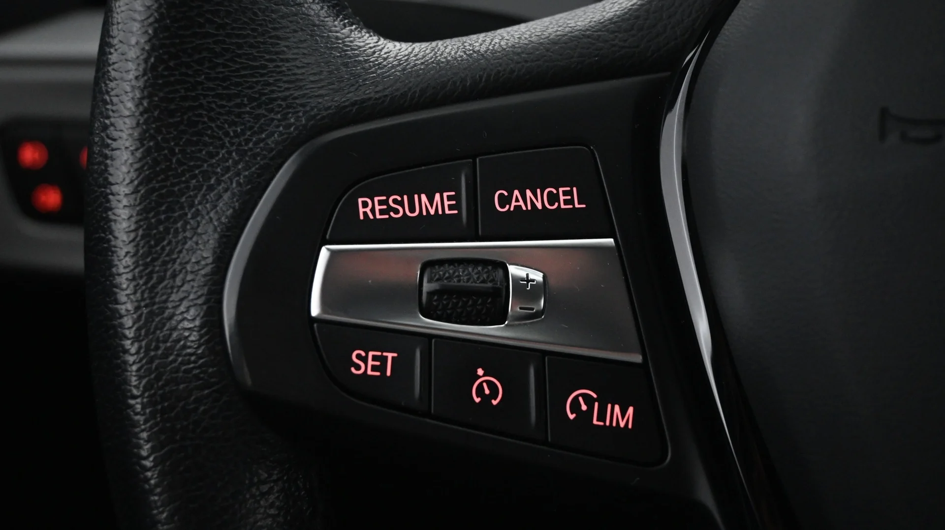 Car Image - tT73UlJgbImYfSDSsvphX