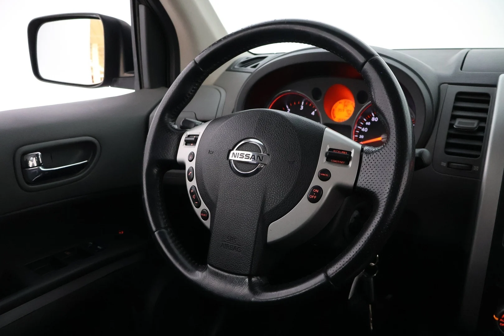 Car Image - 32G49yqg4DR56DivYXUUzN