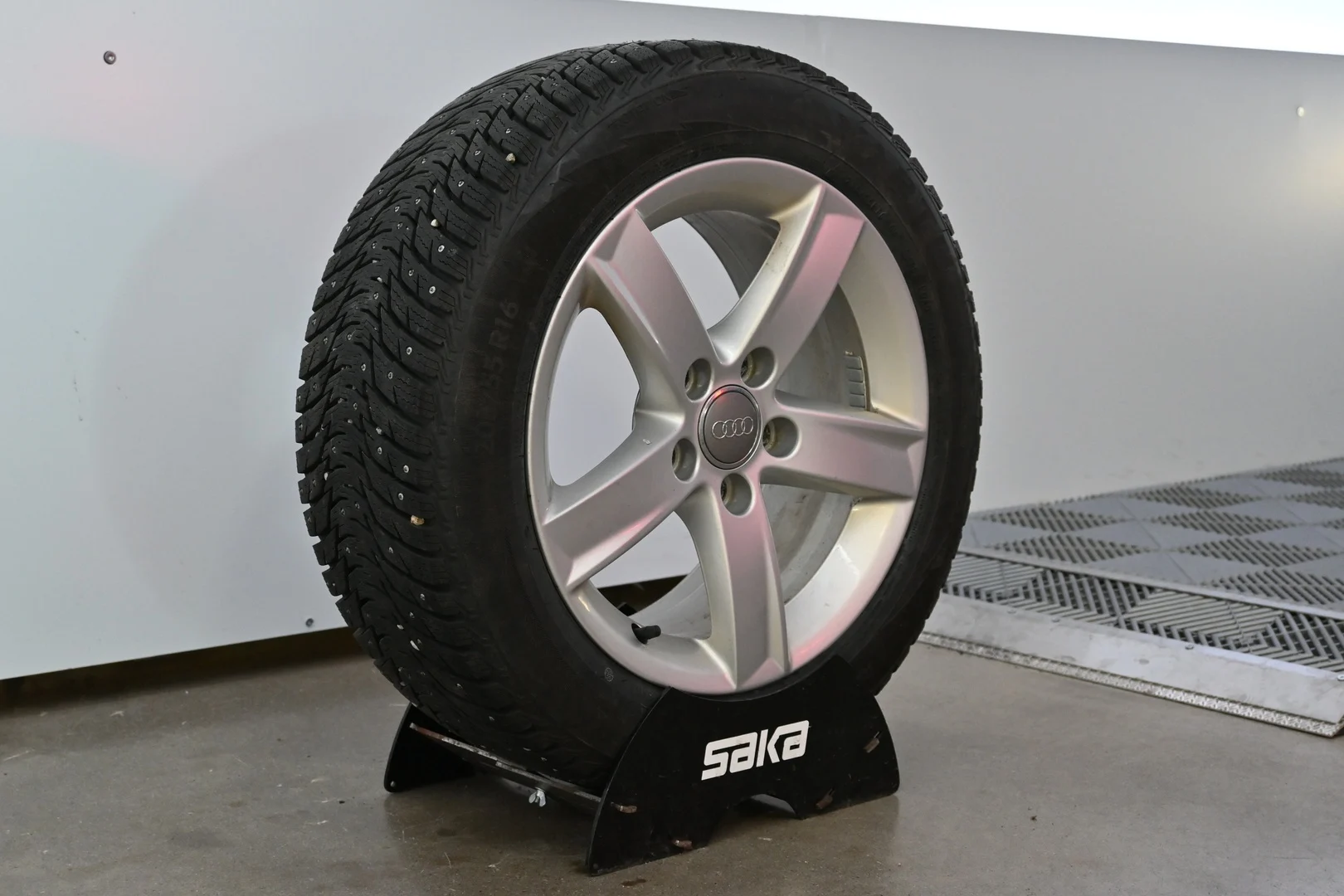 Car Image - 2WuYUUxFfh4GFkjy81bYw2