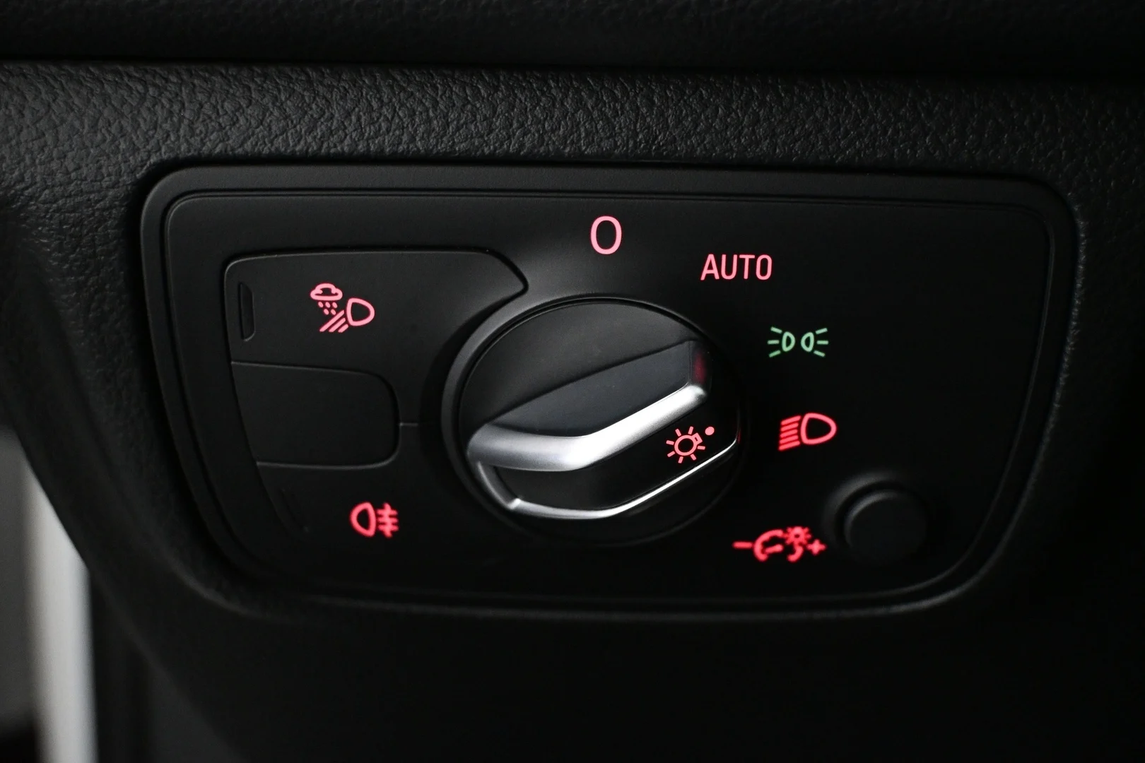 Car Image - 70Z2YFgRWOj6xs0715PXbz