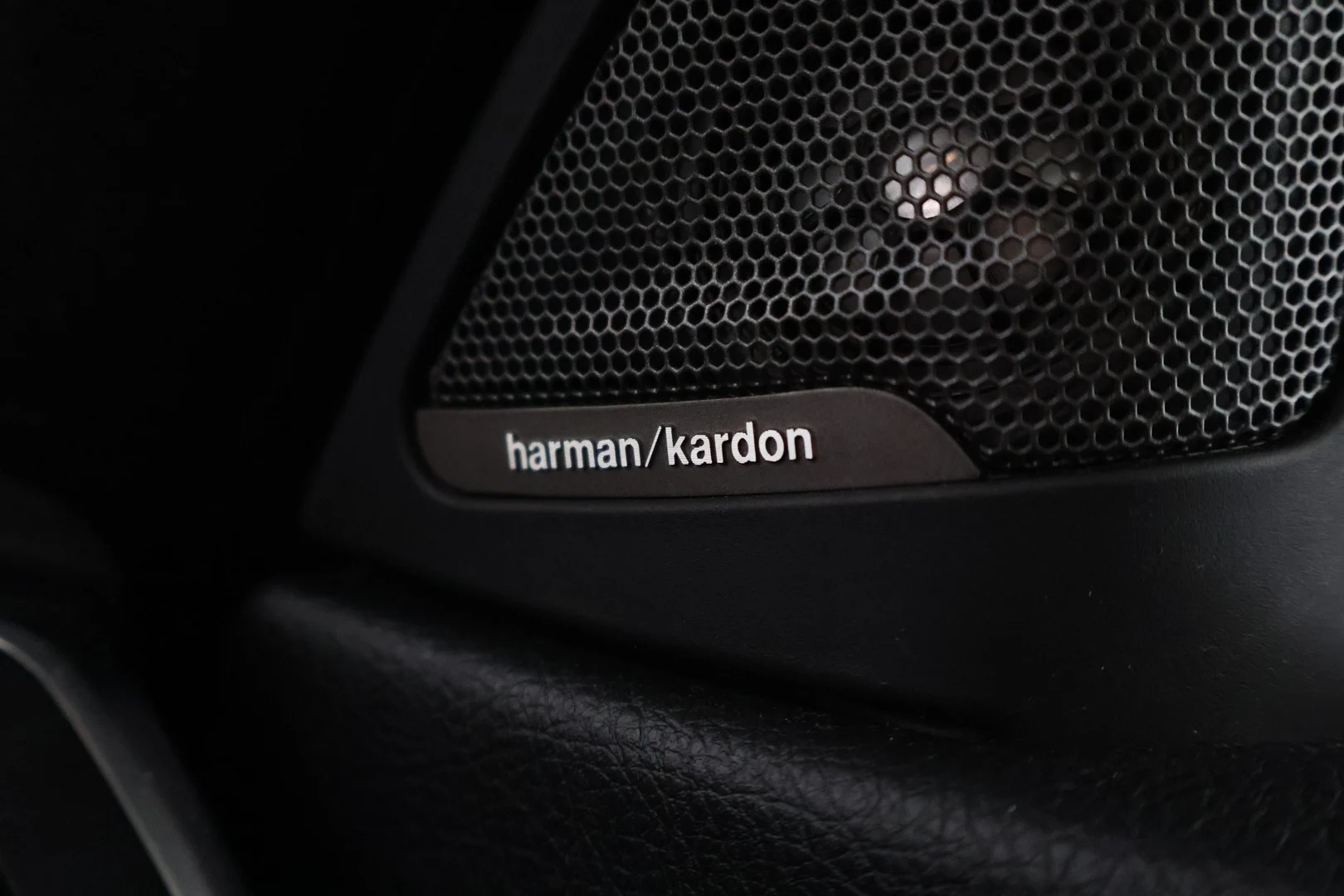 Car Image - 6SmXdmvcizB8pcXGMvuwxX