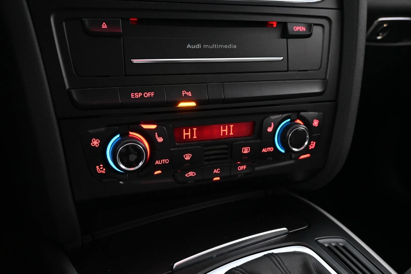 Car Image - zkEB4FGRwrl4XafVvgYa5