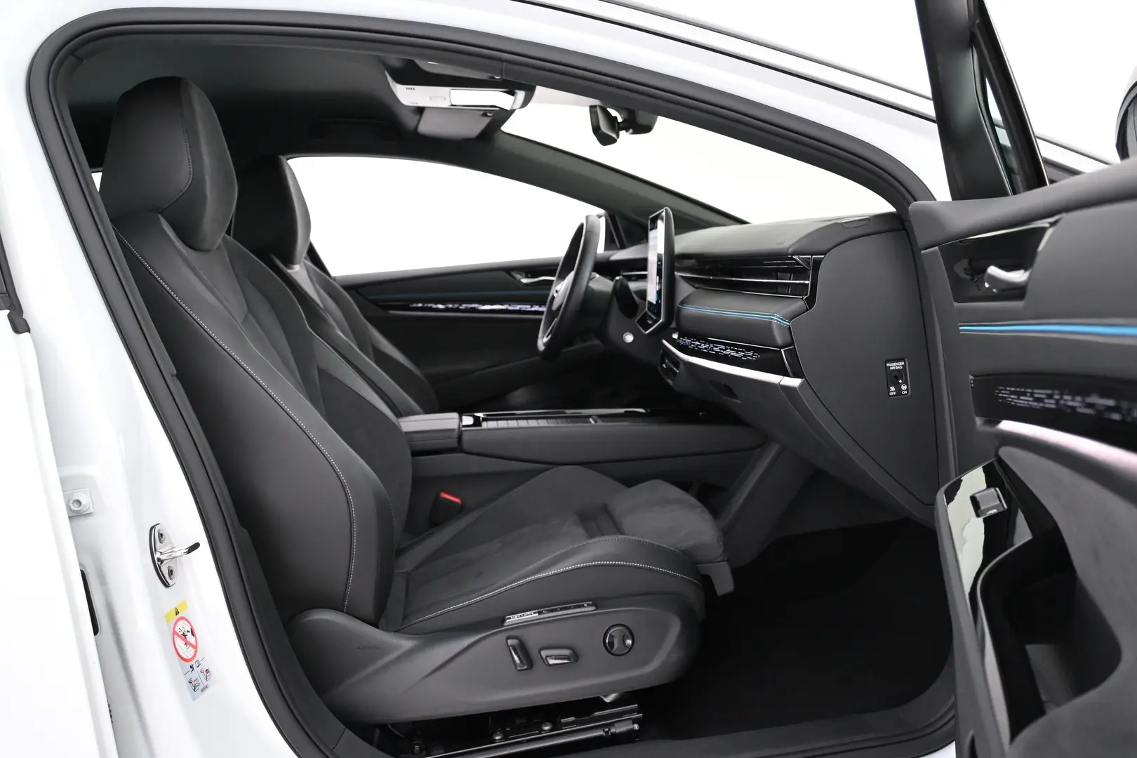 Car Image - 3WA0w2JlFmLKBLIH7T5iMe